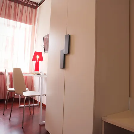 Clorinda'S Rooms Bed & Breakfast Bari