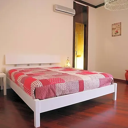 Clorinda's 3*